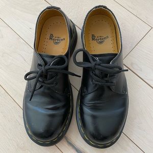 Size 6 classic third eye doc martens